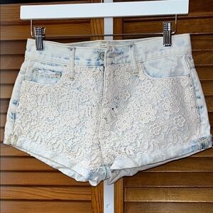 Abercrombie & Fitch Floral Crochet Front Shorts Size 25